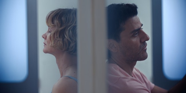Carne bovina. (Da esquerda para a direita) Carey Mulligan como Lindsay Crane-Martin, Oscar Isaac como Josh Martin no episódio 208 de Beef. Cr. Cortesia da Netflix © 2026