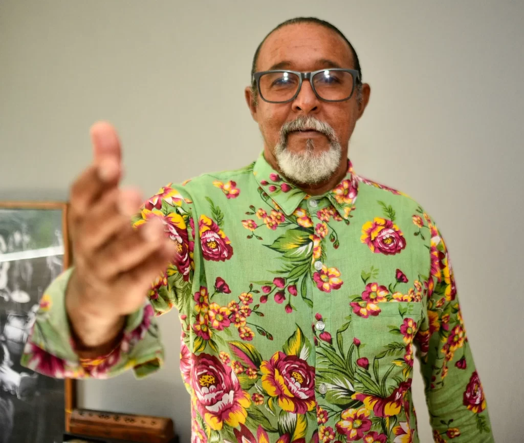 Zeca Cirandeiro se apresenta na Sambada da Praça do Amaro Branco